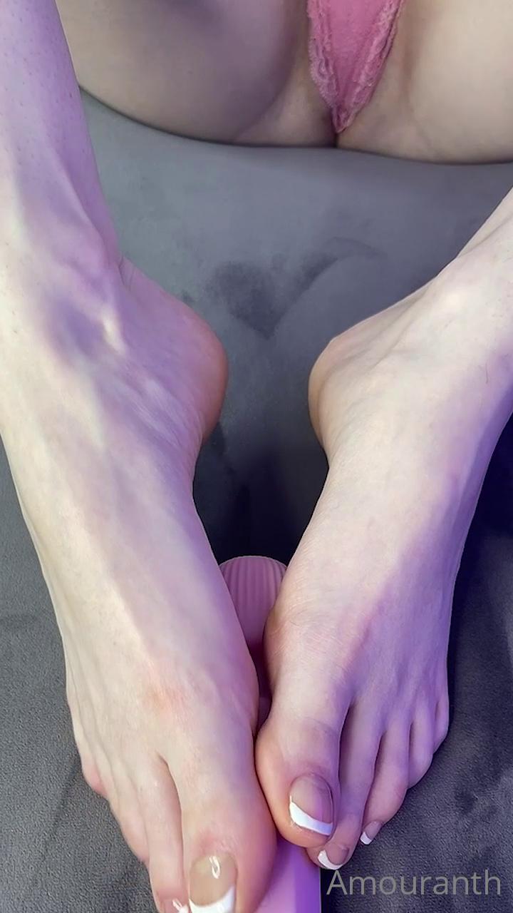 amouranth feet vibrator pussy tease onlyfans video leaked lnlqjf