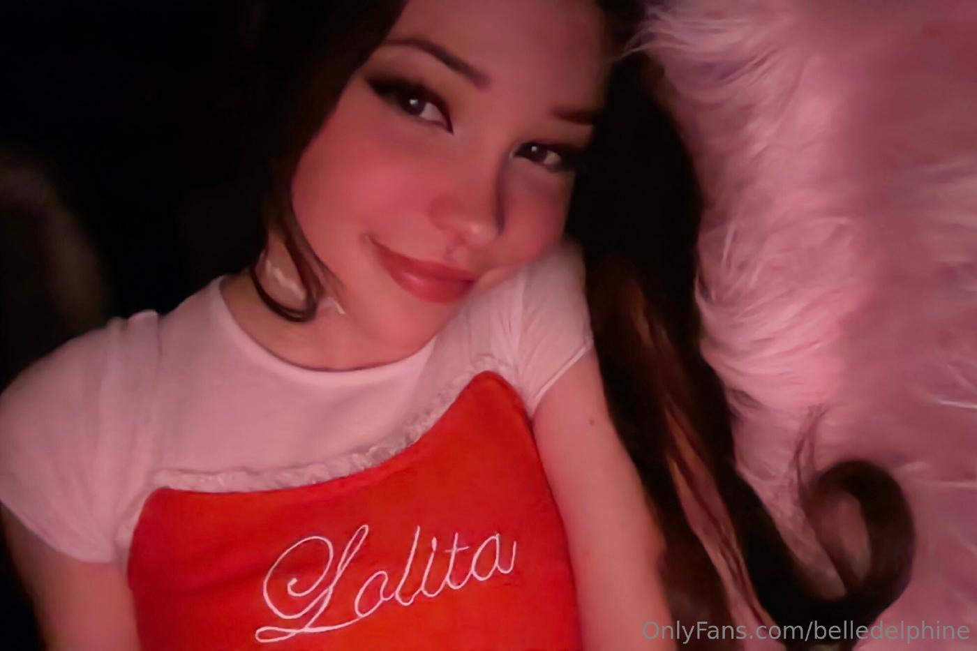 belle delphine cute laptop selfies onlyfans set leaked hsrwuy