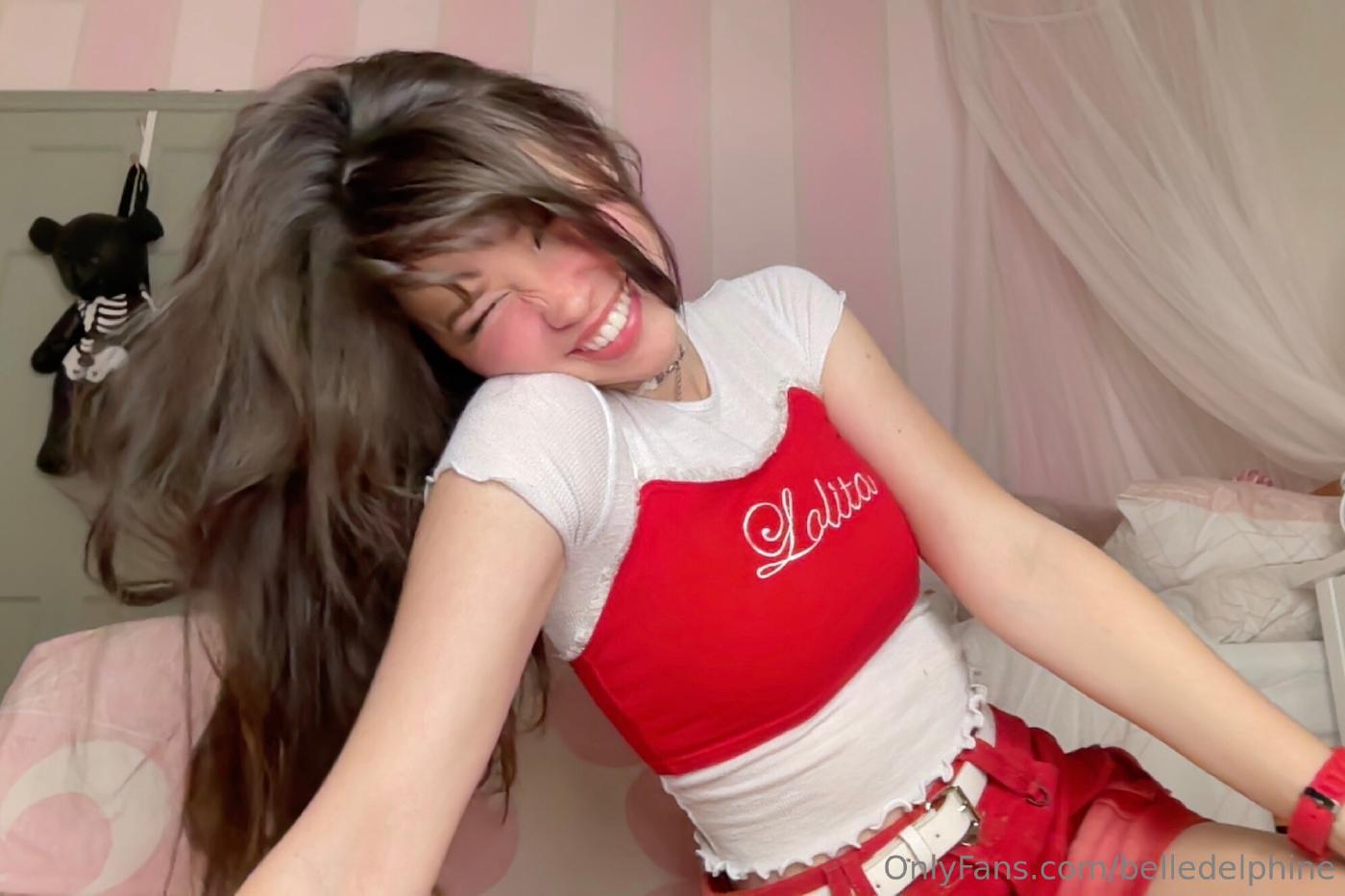 belle delphine cute laptop selfies onlyfans set leaked osbcty