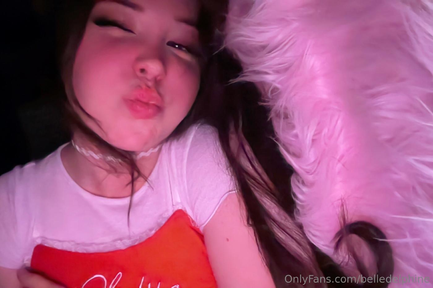 belle delphine cute laptop selfies onlyfans set leaked swqzdu