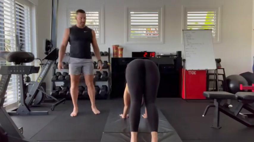 isabelle eleanore nude gym yoga onlyfans video leaked kzmnsu