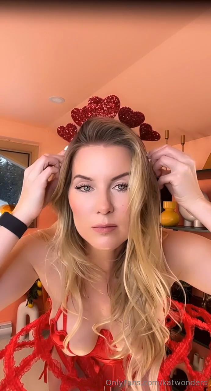 kat wonders valentines day lingerie onlyfans video leaked yuzgpt