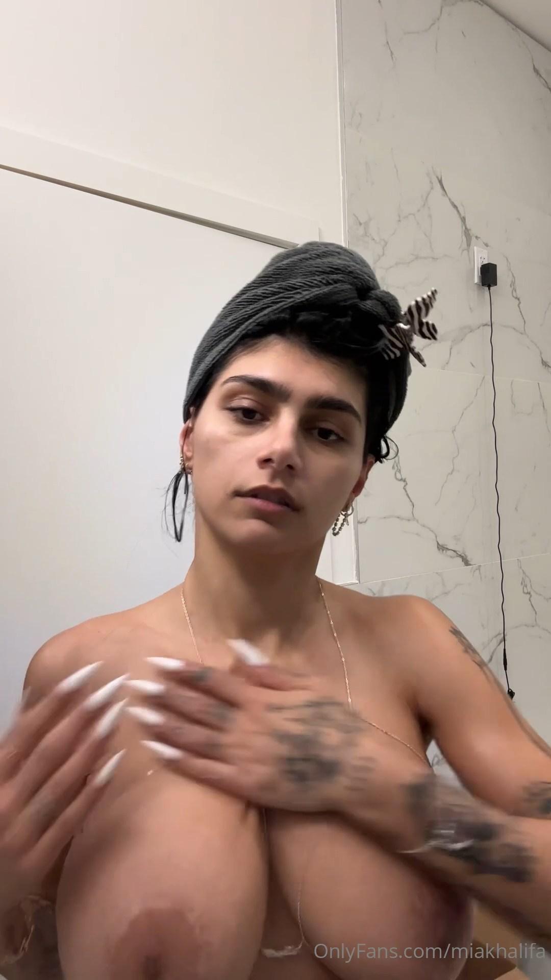 mia khalifa nude dressing onlyfans video leaked jhhqmj