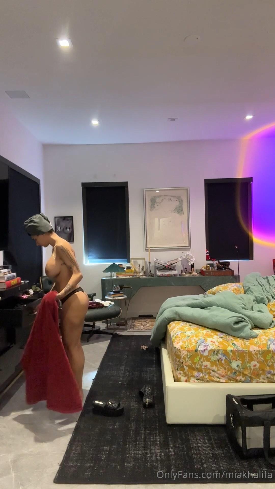mia khalifa nude dressing onlyfans video leaked sjabhc