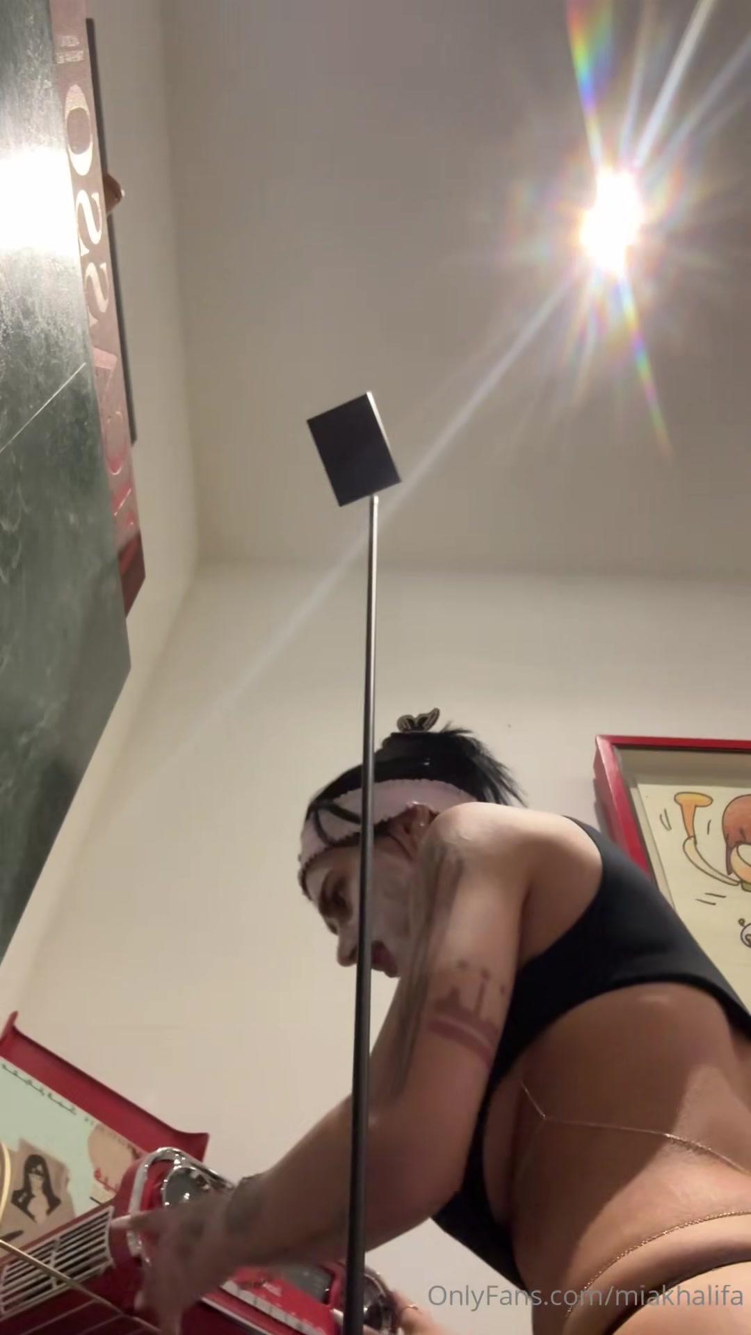 mia khalifa nude shower prep onlyfans video leaked lkqjea