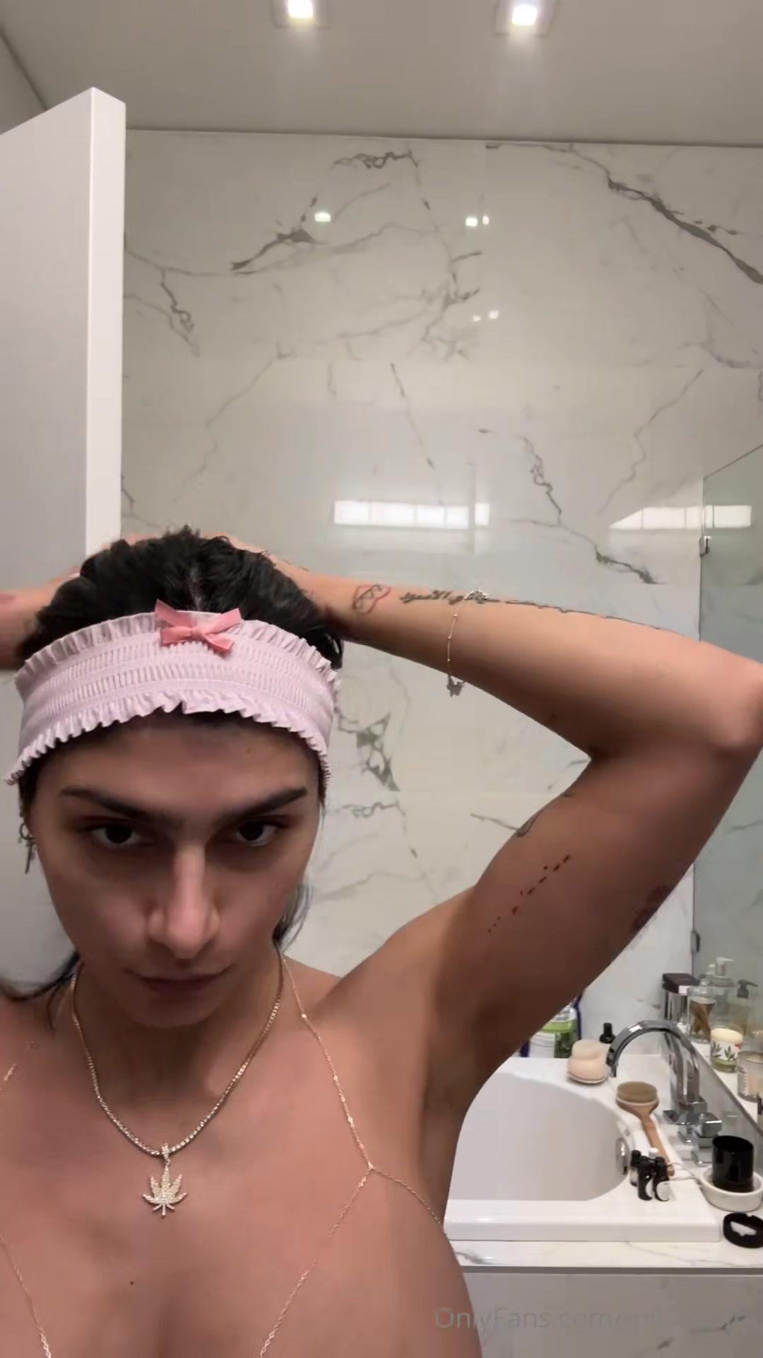 mia khalifa nude shower prep onlyfans video leaked nwdgct