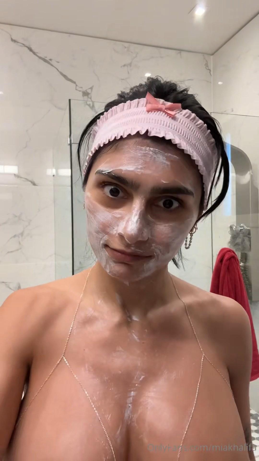 mia khalifa nude shower prep part 2 onlyfans video leaked baiisl