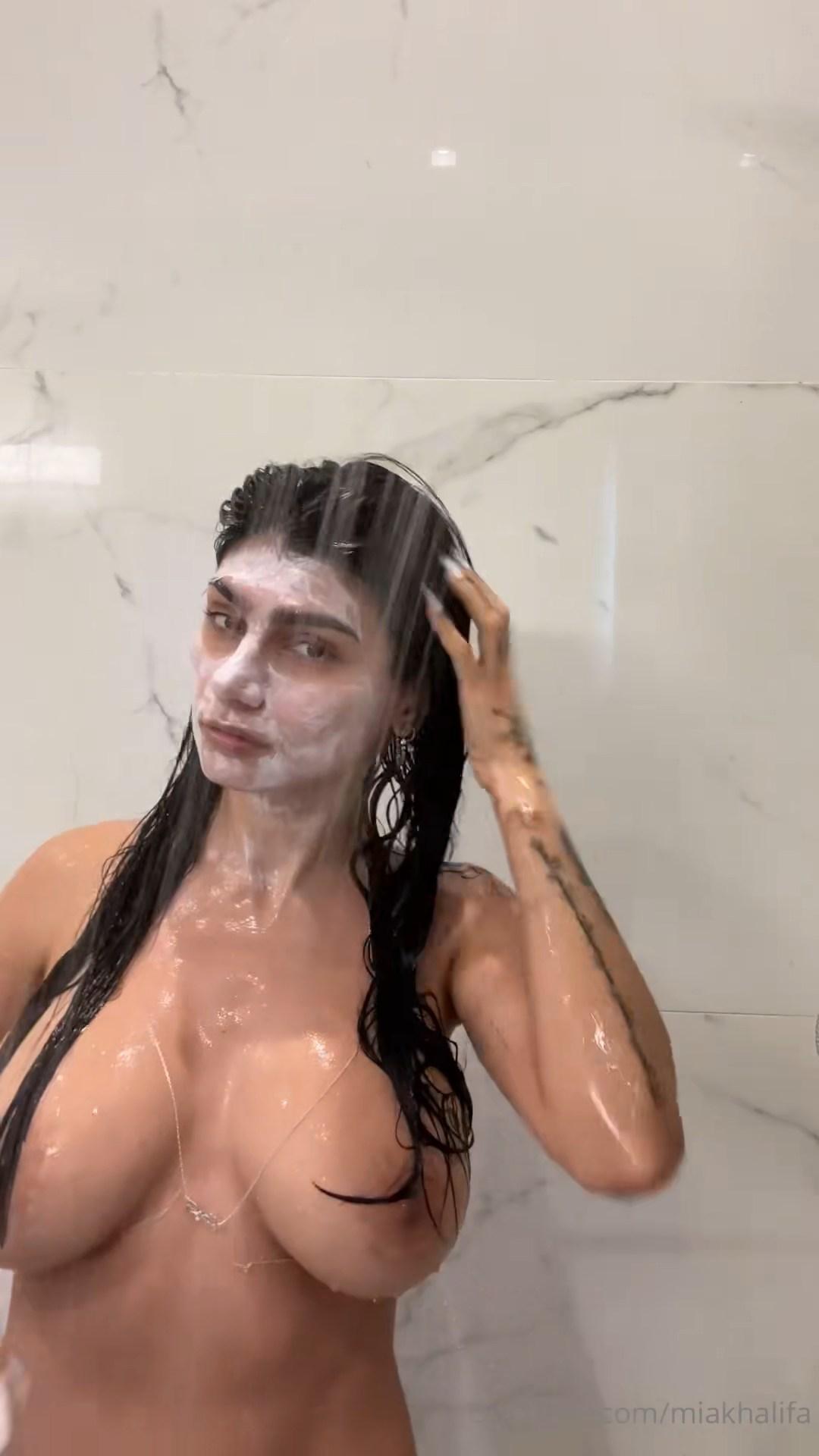 mia khalifa nude shower shaving onlyfans video leaked aaodpu