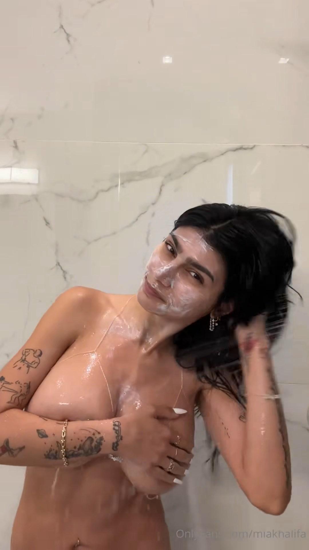 mia khalifa nude shower shaving onlyfans video leaked celufb