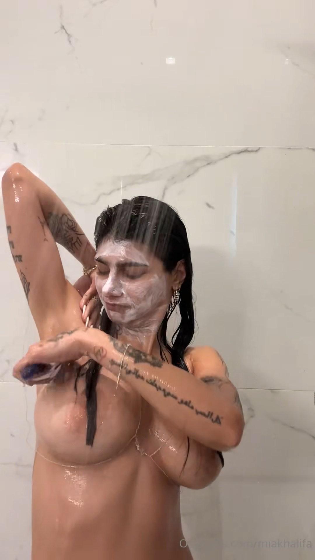 mia khalifa nude shower shaving onlyfans video leaked kdpcly