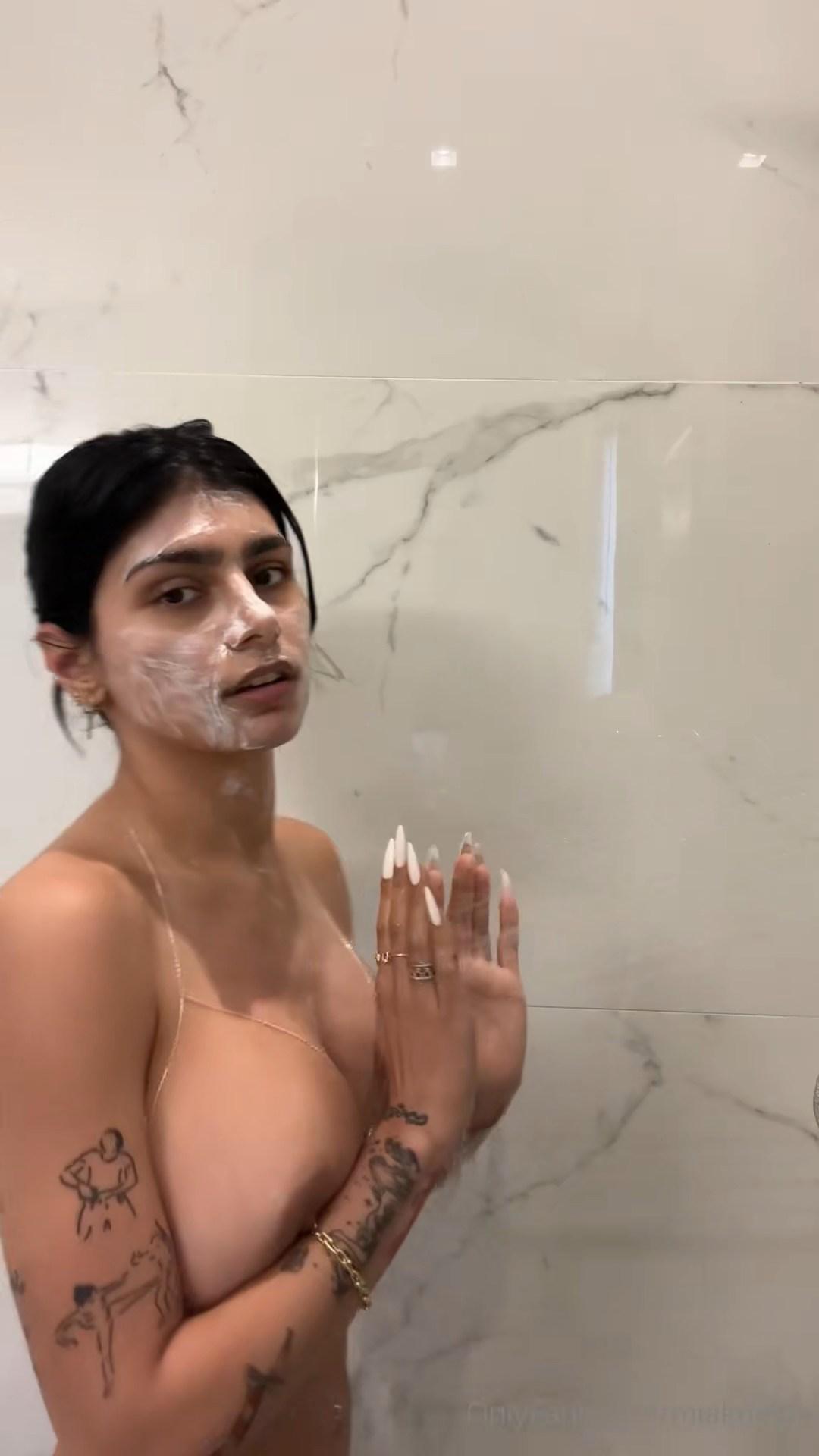 mia khalifa nude shower shaving onlyfans video leaked uwsoyj