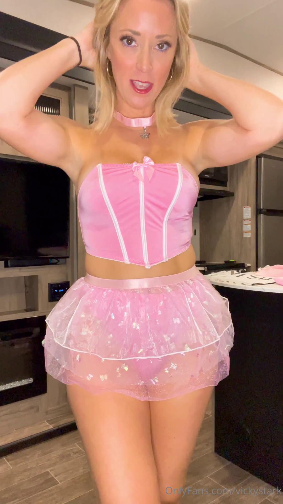 vicky stark nude pink costumes try on onlyfans video leaked atzehs