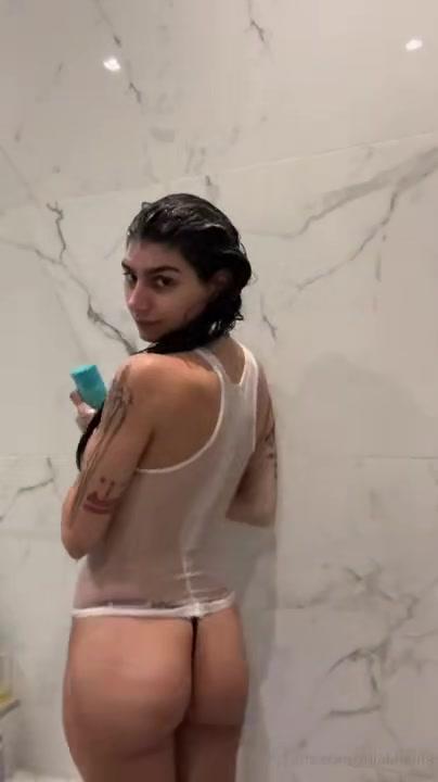 mia khalifa nude wet tank top onlyfans video leaked berrku