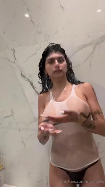mia khalifa nude wet tank top onlyfans video leaked nvgevi