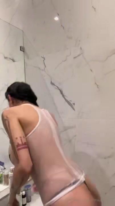 mia khalifa nude wet tank top onlyfans video leaked tmusuv