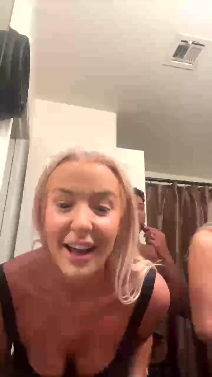 tana mongeau tits ass flash onlyfans livestream leaked kwjlab