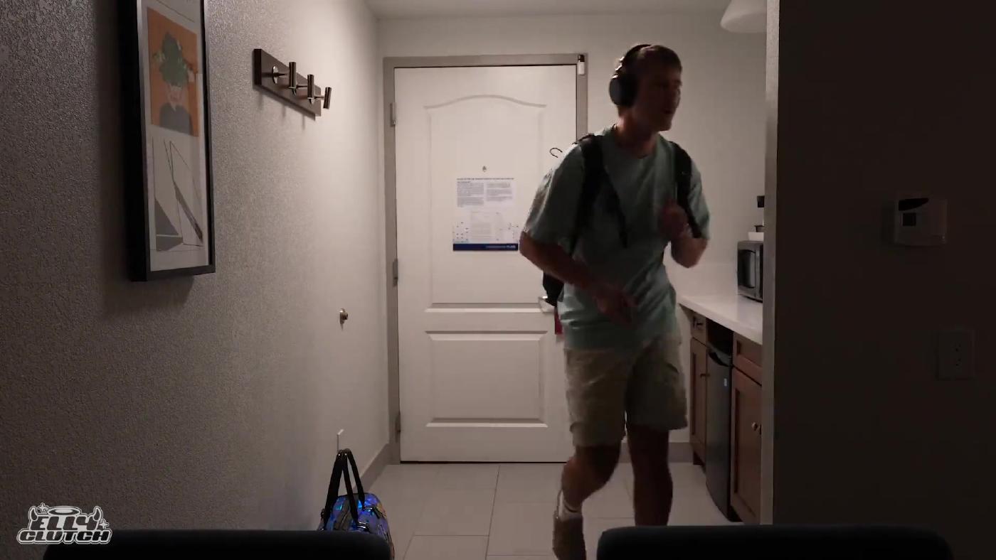 elly clutch nude hotel room intruder onlyfans video leaked