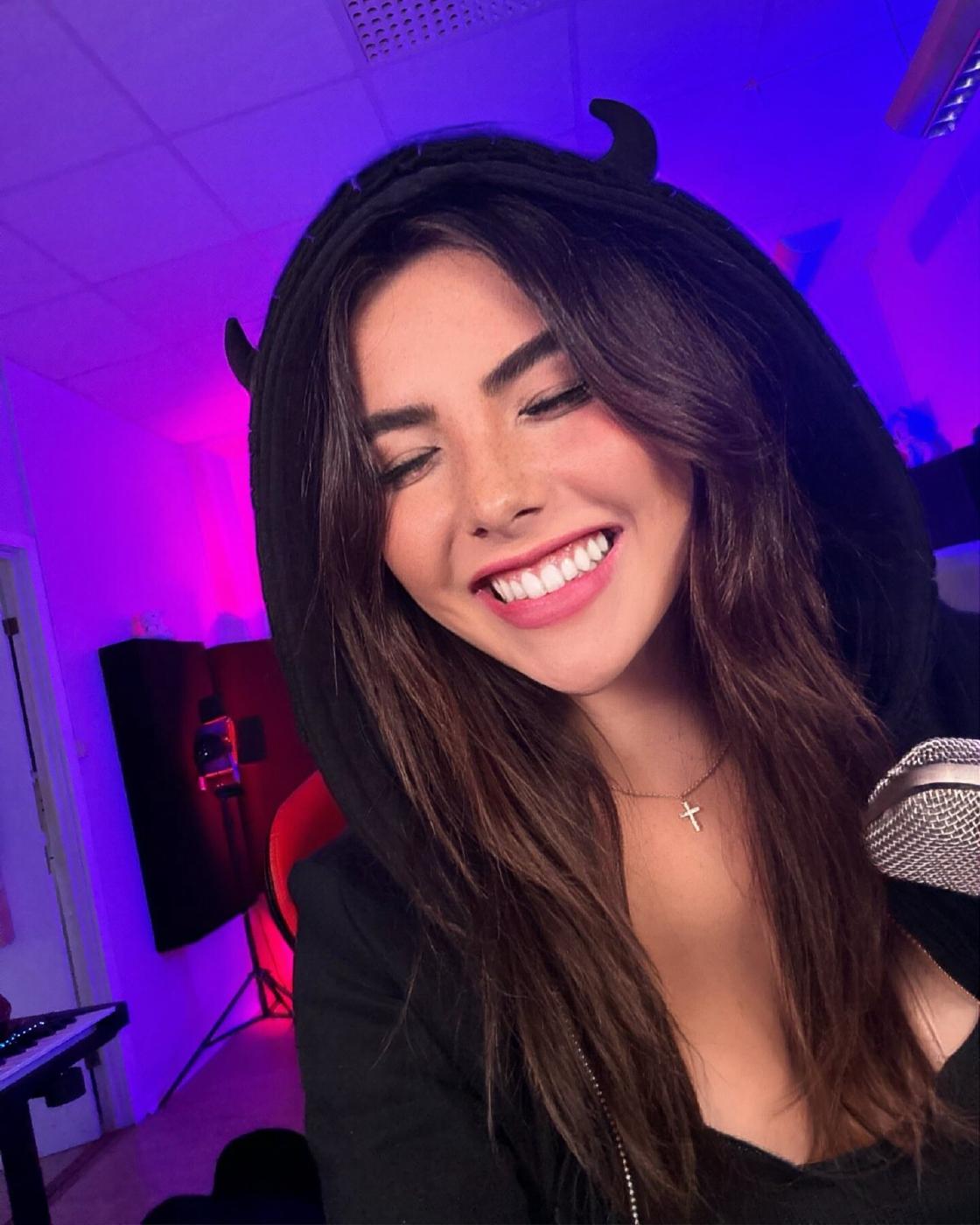 andrea botez sexy pictures collection set leaked hbllpo influencersgonewild