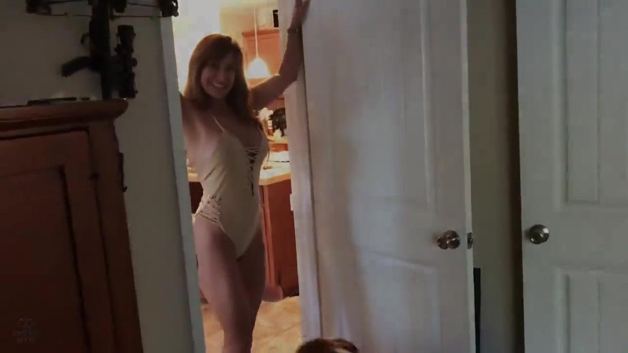 banshee moon xmas lingerie tease onlyfans video leaked wqpdkc influencersgonewild