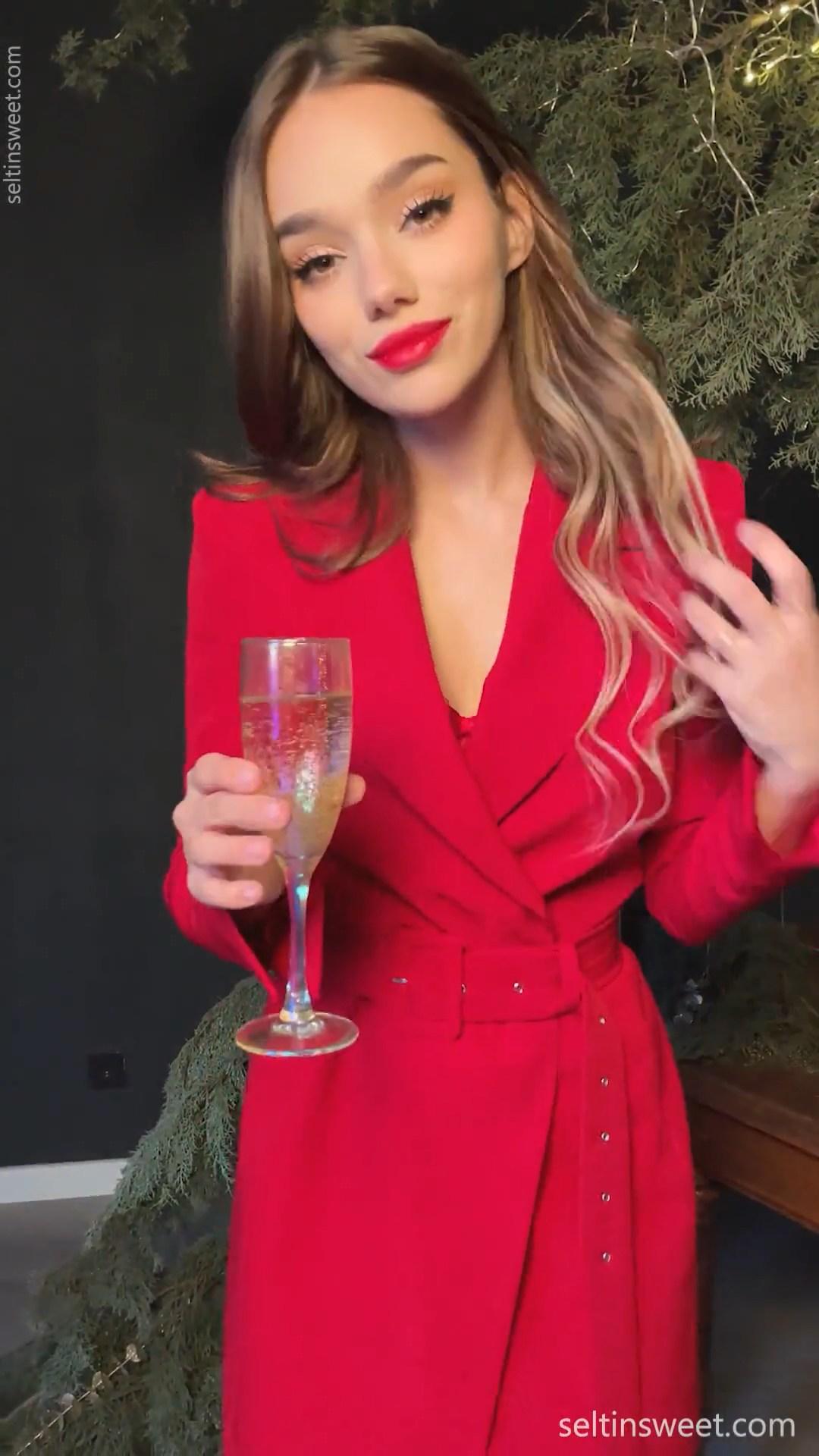 selti nude xmas nipple ornaments onlyfans video leaked ldzrnf influencers gonewild