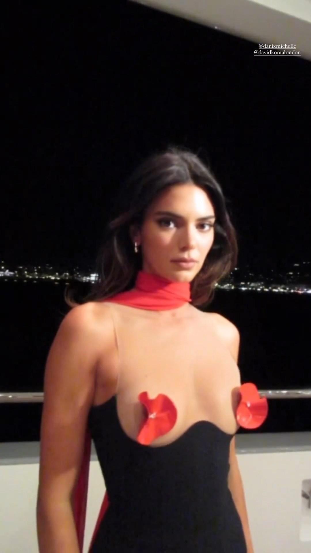 kendall jenner pasties dress candid video leaked perpbq influencersgonewild