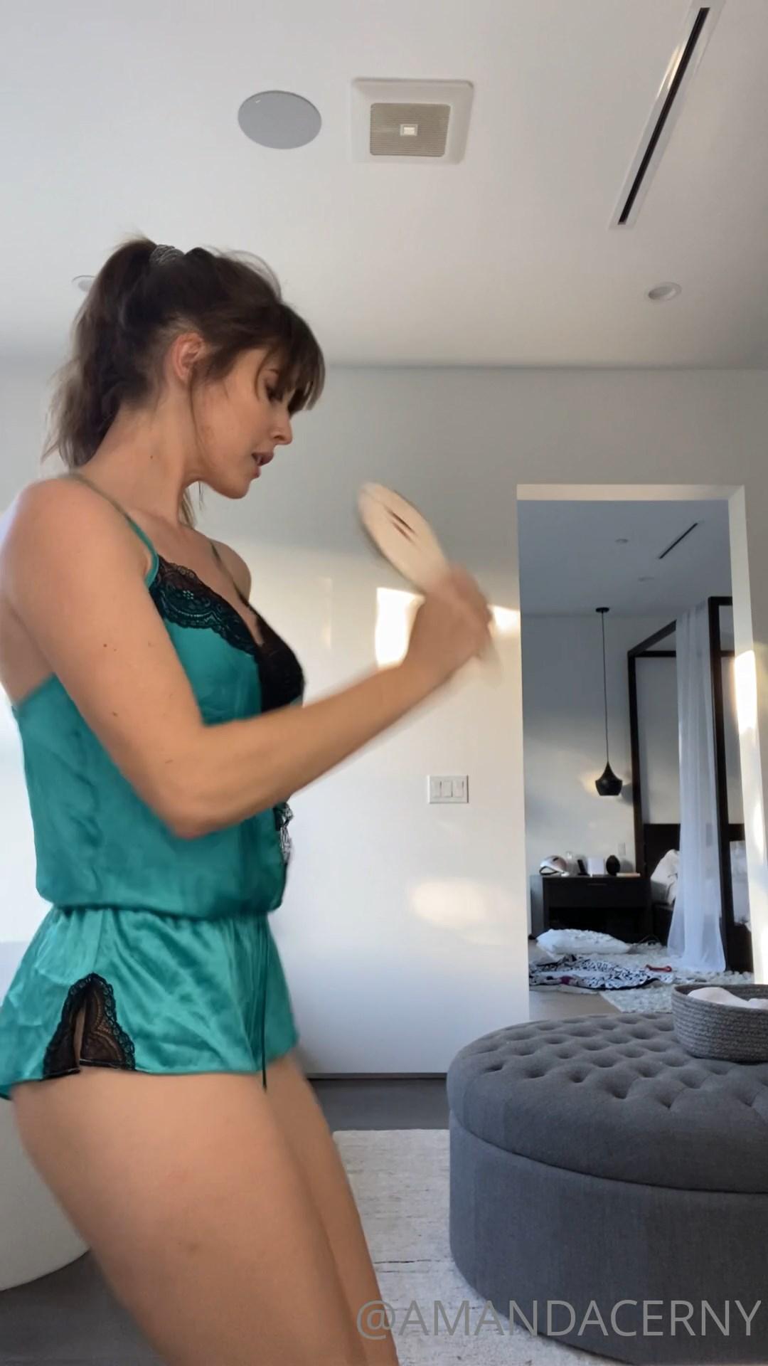 amanda cerny sexy camisole dance onlyfans video leaked zdzwve influencersgonewild