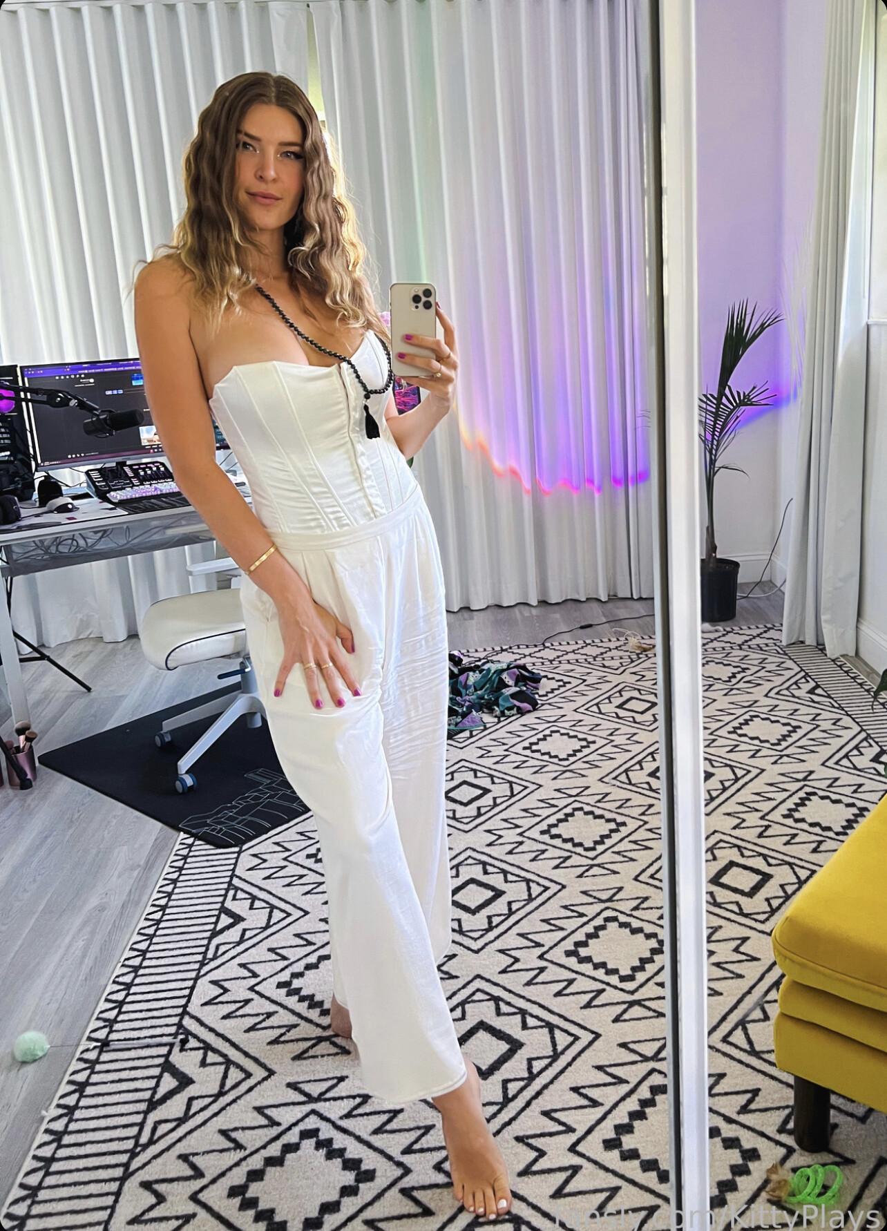 kittyplays sexy fansly set leaked zebgcw influencersgonewild