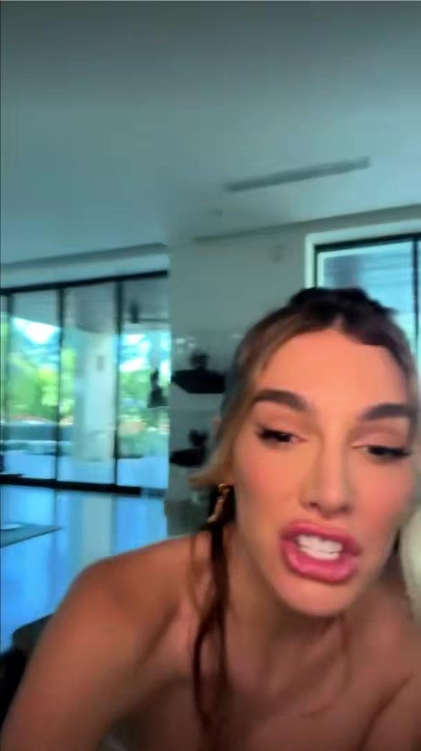 lyna perez nude cutting clothes onlyfans livestream leaked piquaq influencersgonewild